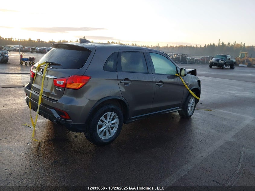 JA4AJ3AU5KU601771 2019 MITSUBISHI RVR photo no. 4