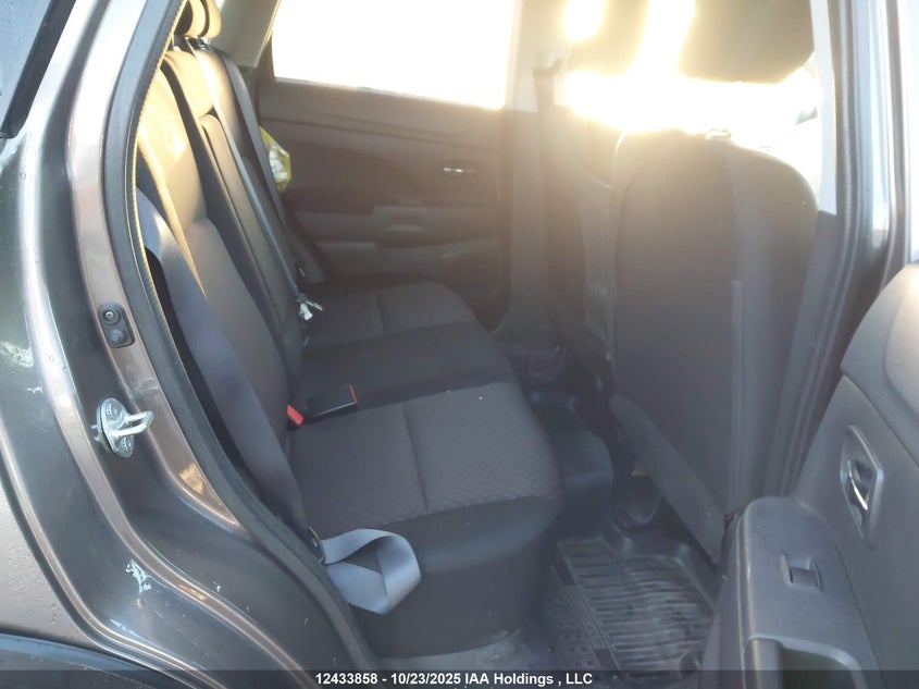 JA4AJ3AU5KU601771 2019 MITSUBISHI RVR photo no. 8