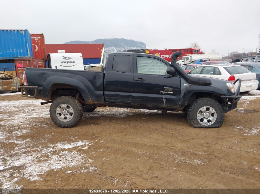 5TFUX4ENXFX038960 2015 TOYOTA TACOMA photo no. 13