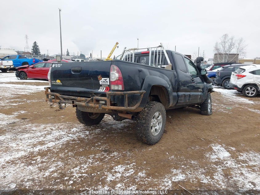 5TFUX4ENXFX038960 2015 TOYOTA TACOMA photo no. 4