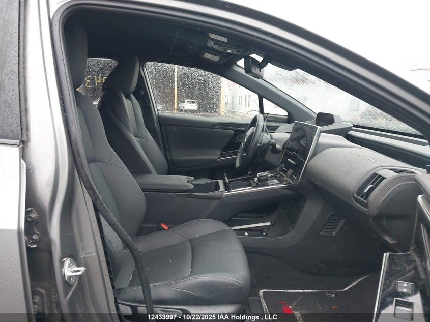 JTMABABA3PA042385 2023 SUBARU SOLTERRA photo no. 5