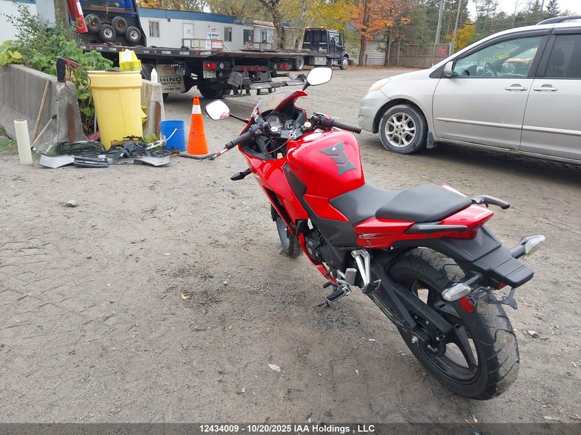 MLHNC5125F5100078 2015 HONDA CBR photo no. 3