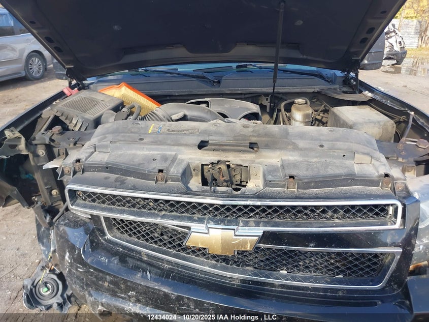 1GNWKLEG4BR149335 2011 CHEVROLET SUBURBAN photo no. 10