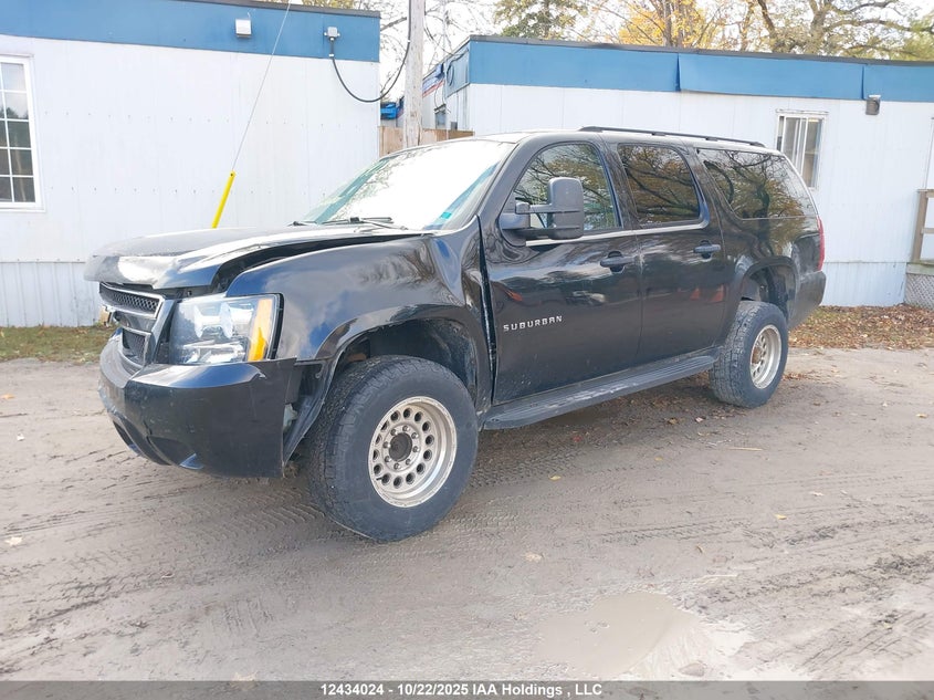 1GNWKLEG4BR149335 2011 CHEVROLET SUBURBAN photo no. 2