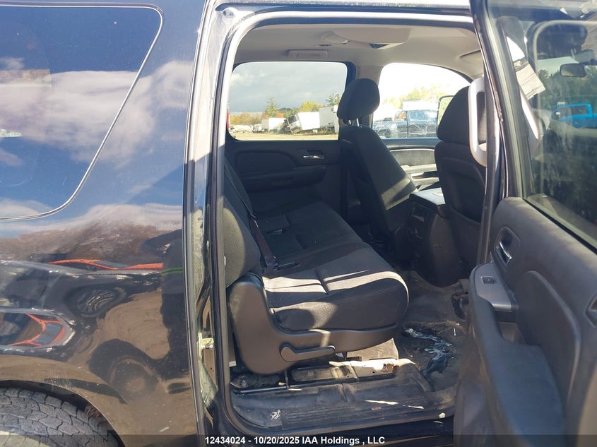 1GNWKLEG4BR149335 2011 CHEVROLET SUBURBAN photo no. 8