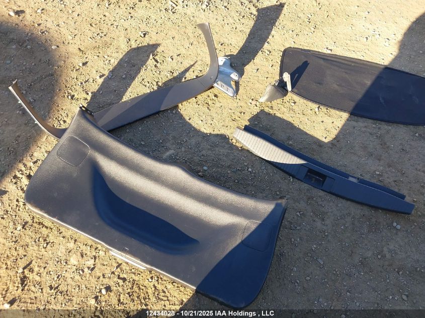 2020 Honda Hr-V Touring VIN: 3CZRU6H9XLM105853 Lot: 12434028