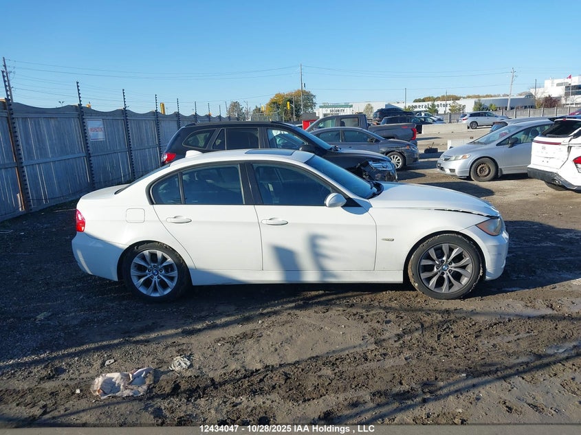 2007 BMW 328I VIN: WBAVA33597KX74822 Lot: 12434047