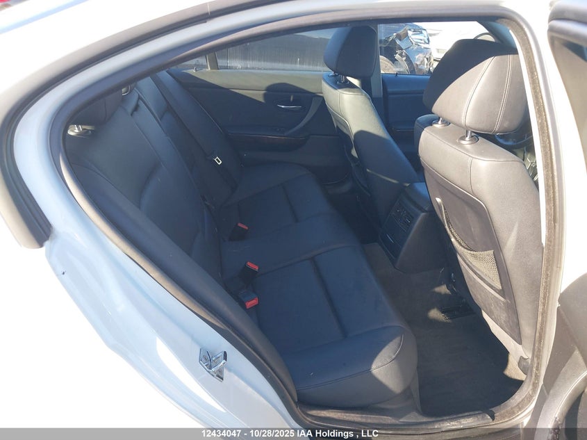 2007 BMW 328I VIN: WBAVA33597KX74822 Lot: 12434047