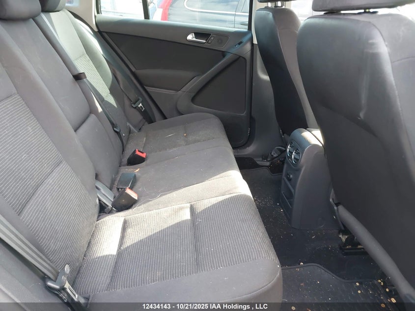WVGJV7AX8FW566337 2015 VOLKSWAGEN TIGUAN photo no. 8