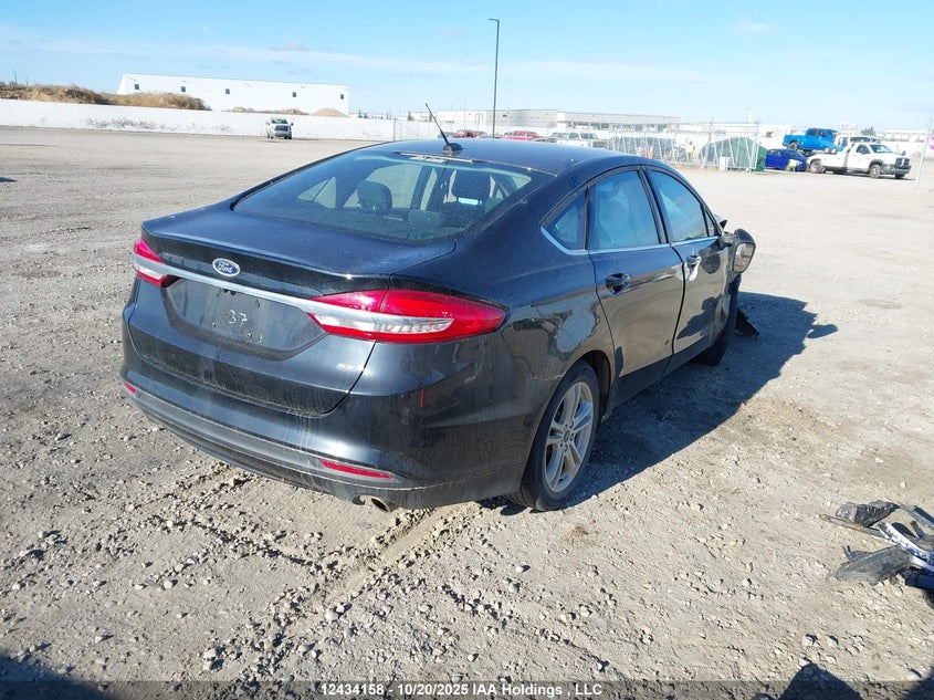 3FA6P0H73JR250802 2018 FORD FUSION photo no. 4