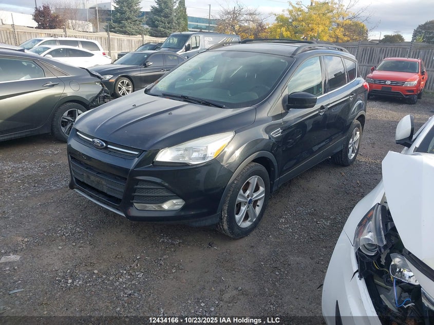 1FMCU0G96DUA36856 2013 FORD ESCAPE photo no. 2