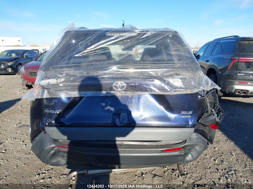 2T3R1RFV8MW232911 2021 TOYOTA RAV 4 photo no. 17