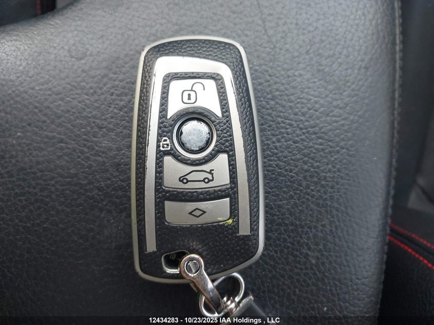 WBA3C3C55EF986320 2014 BMW 3ER photo no. 11