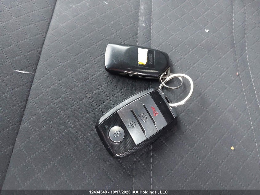 5XYPGDA5XHG330701 2017 KIA SORENTO photo no. 11