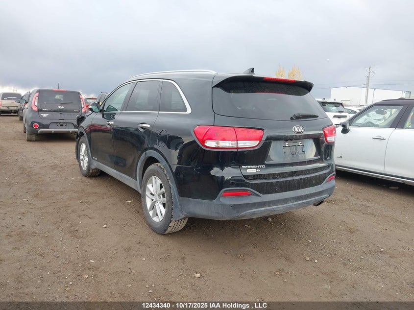 5XYPGDA5XHG330701 2017 KIA SORENTO photo no. 3