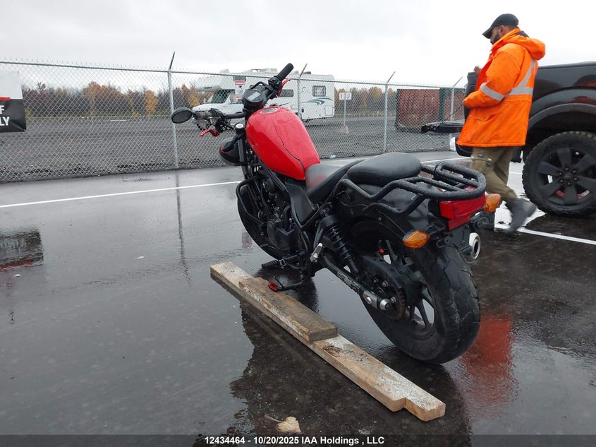 MLHPC5665K5200034 2019 HONDA CM photo no. 3