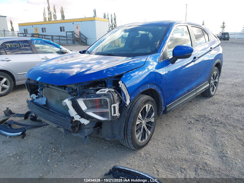 JA4ATUAA1NZ600470 2022 MITSUBISHI ECLIPSE CROSS photo no. 2