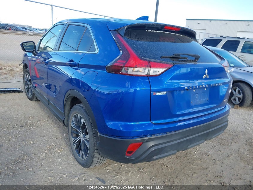 JA4ATUAA1NZ600470 2022 MITSUBISHI ECLIPSE CROSS photo no. 3