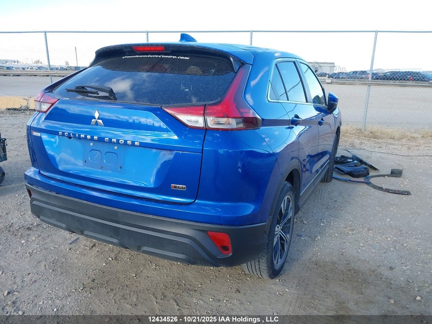 JA4ATUAA1NZ600470 2022 MITSUBISHI ECLIPSE CROSS photo no. 4