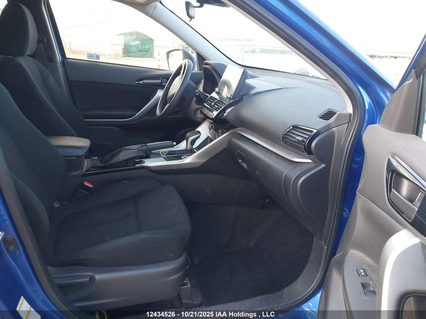 JA4ATUAA1NZ600470 2022 MITSUBISHI ECLIPSE CROSS photo no. 5
