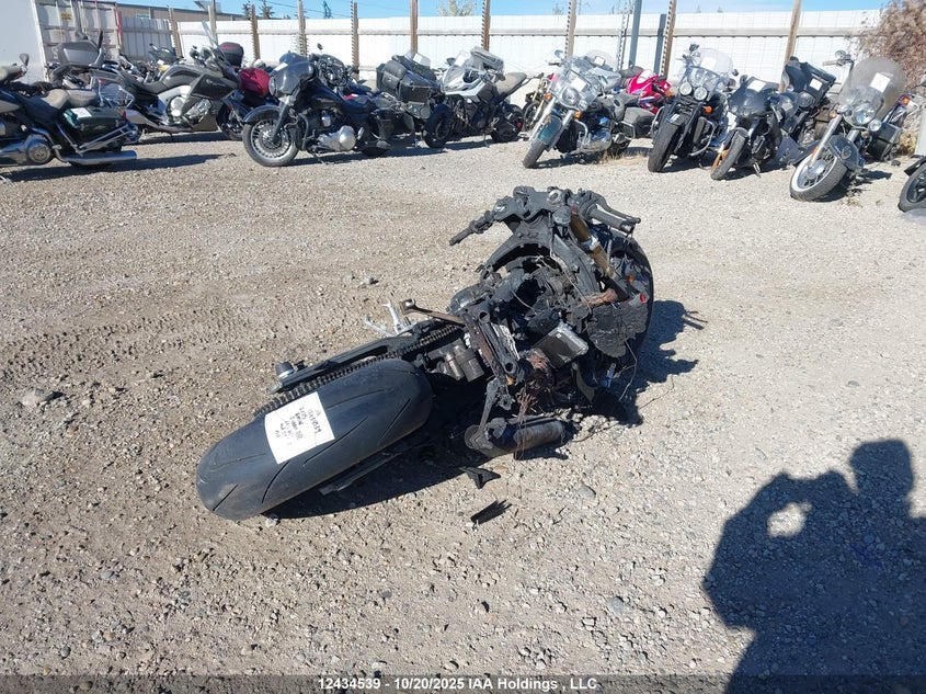 WB10P2303S6L65613 2025 BMW S 1000 photo no. 4
