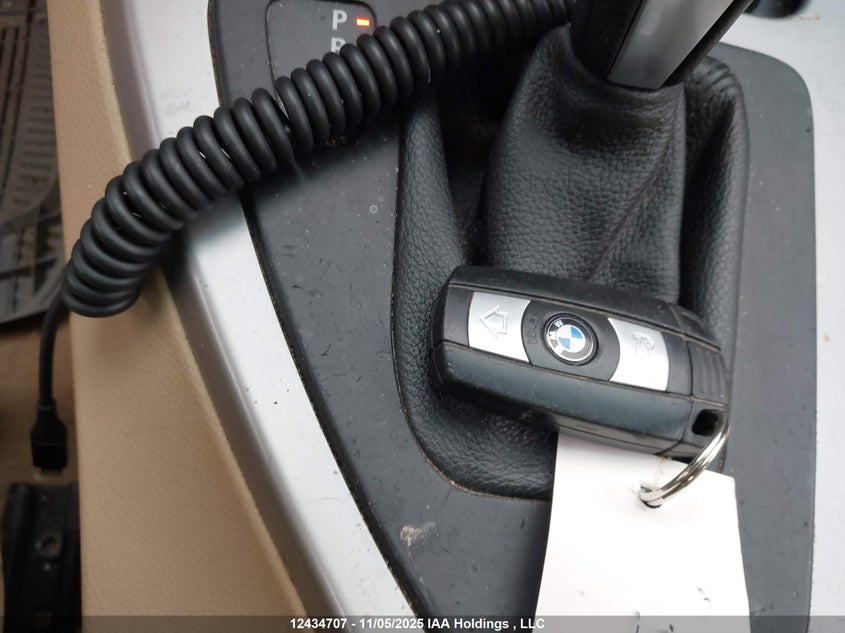 2007 BMW 323I VIN: WBAVH13517KC98214 Lot: 12434707