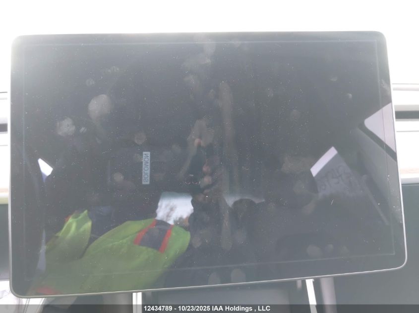 2018 Tesla Model 3 Long Range/Mid Range VIN: 5YJ3E1EA8JF027343 Lot: 12434789