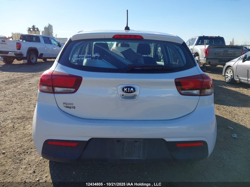 3KPA25ABXJE020499 2018 KIA RIO photo no. 17