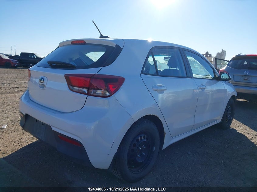 3KPA25ABXJE020499 2018 KIA RIO photo no. 4