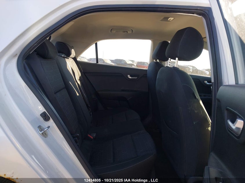 3KPA25ABXJE020499 2018 KIA RIO photo no. 8