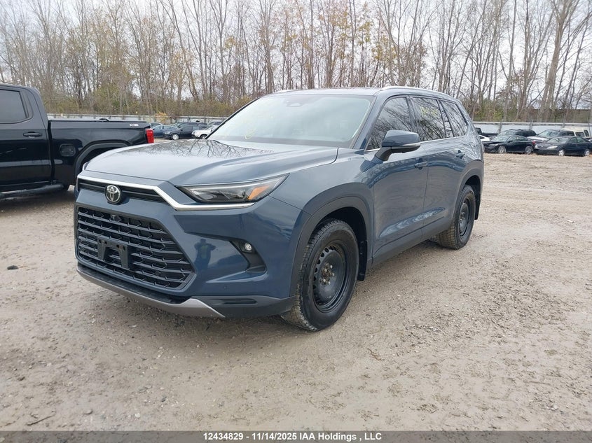 5TDAAAB59RS009404 2024 TOYOTA HIGHLANDER photo no. 2