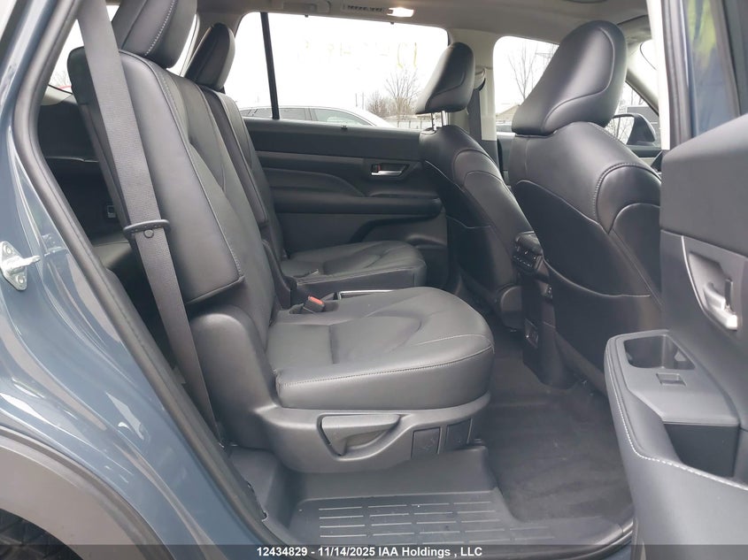 5TDAAAB59RS009404 2024 TOYOTA HIGHLANDER photo no. 8