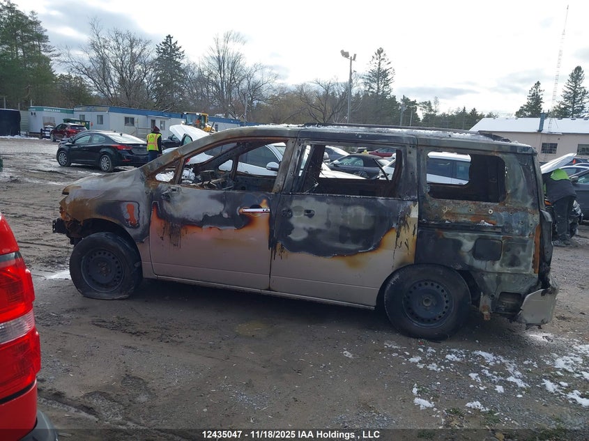 JN8AE2KP5B9000882 2011 NISSAN QUEST photo no. 13