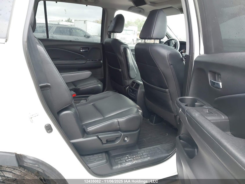 5FNYF6H90JB501142 2018 HONDA PILOT photo no. 8