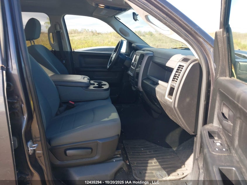 1C6RR7FT3HS668955 2017 RAM 1500 photo no. 5