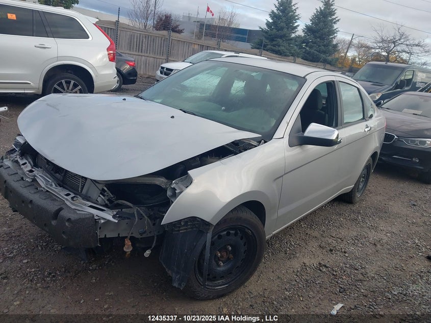 1FAHP35NX9W225899 2009 FORD FOCUS photo no. 2