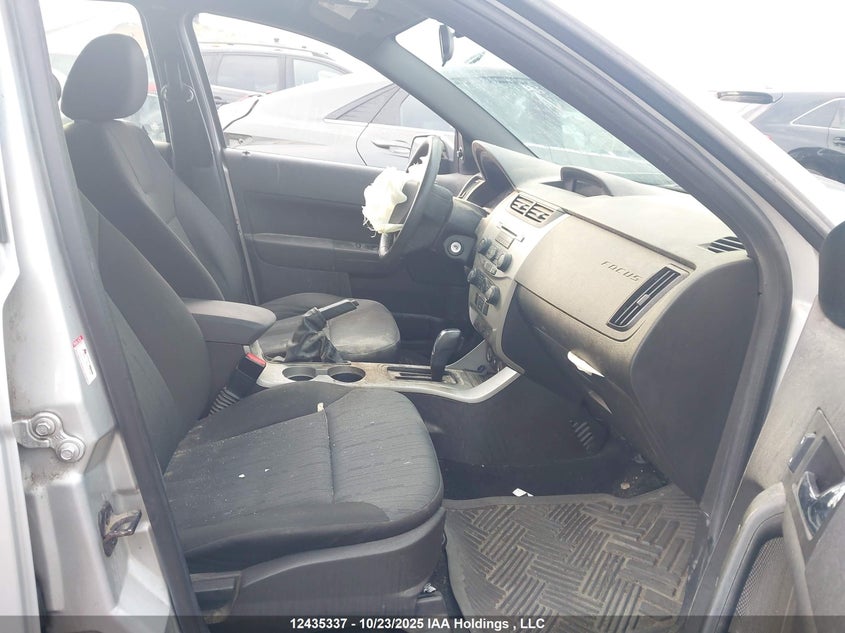 1FAHP35NX9W225899 2009 FORD FOCUS photo no. 5
