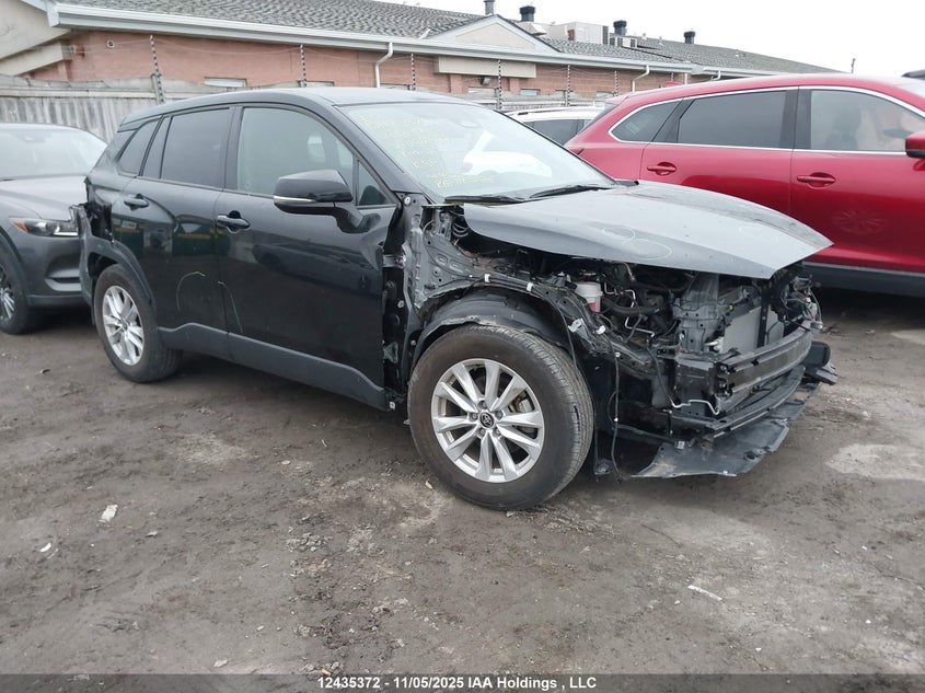 7MUCAAAG0PV042998 2023 Toyota Corolla Cross Le auction photo 1