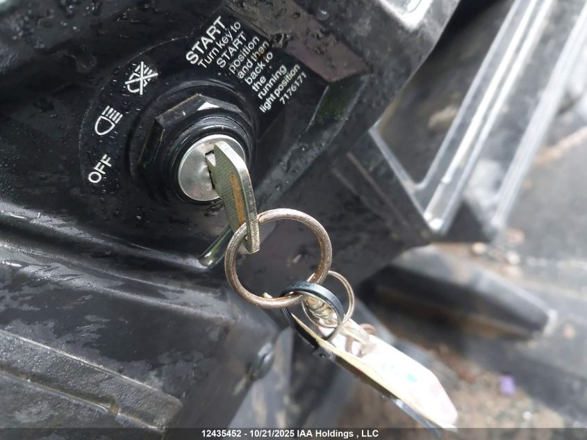 2015 Polaris Ranger Crew 570 Eps VIN: 3NSRNE570FE822422 Lot: 12435452