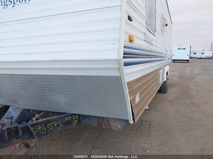 1NL1GTL2241059205 2004   photo no. 6