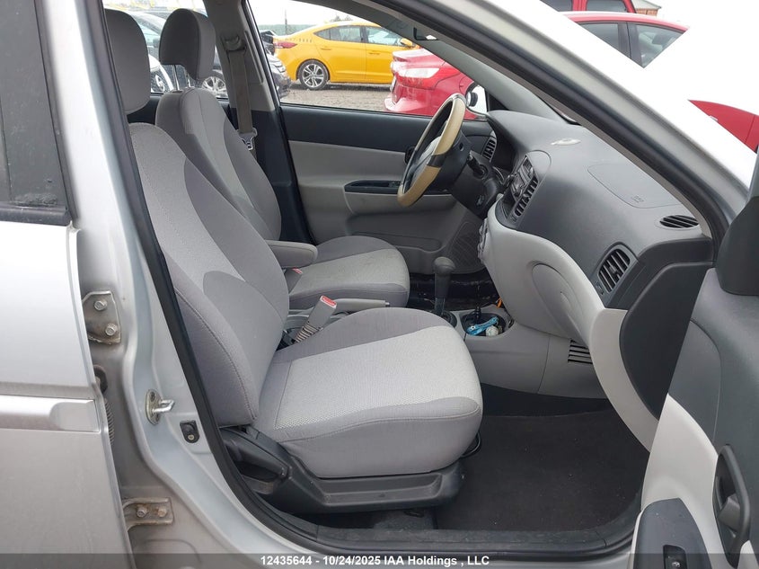 KMHCN45C19U319370 2009 HYUNDAI ACCENT photo no. 5
