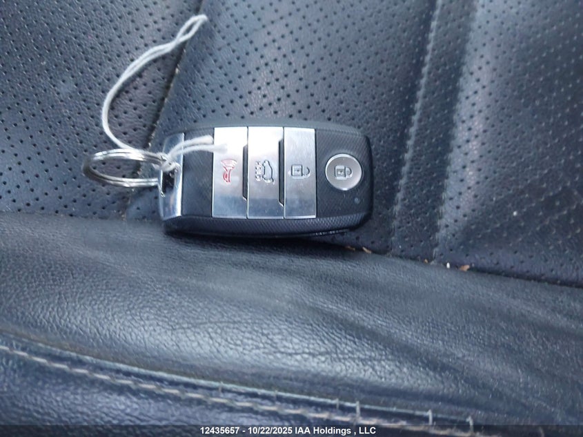 5XYPHDA51JG397299 2018 KIA SORENTO photo no. 11