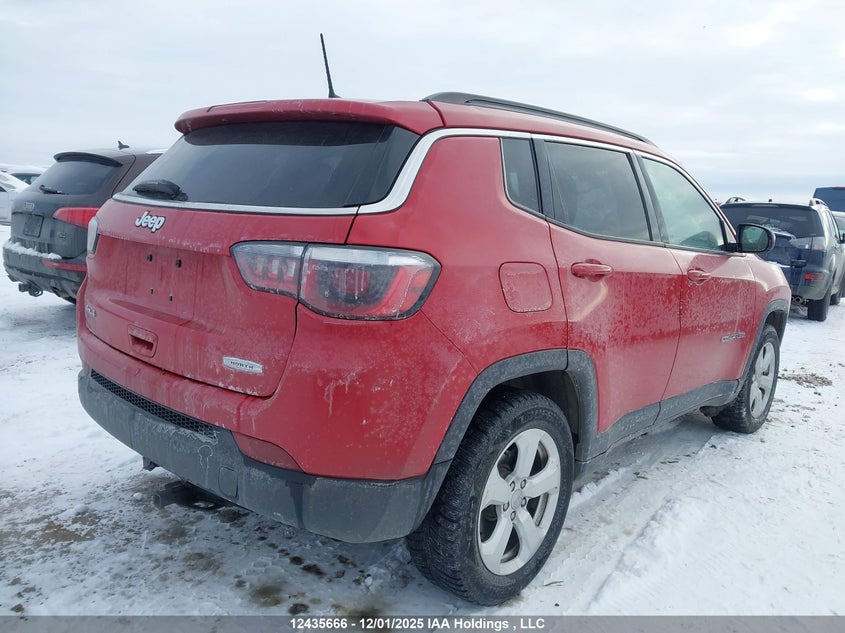 3C4NJDBB7JT145761 2018 JEEP COMPASS photo no. 4