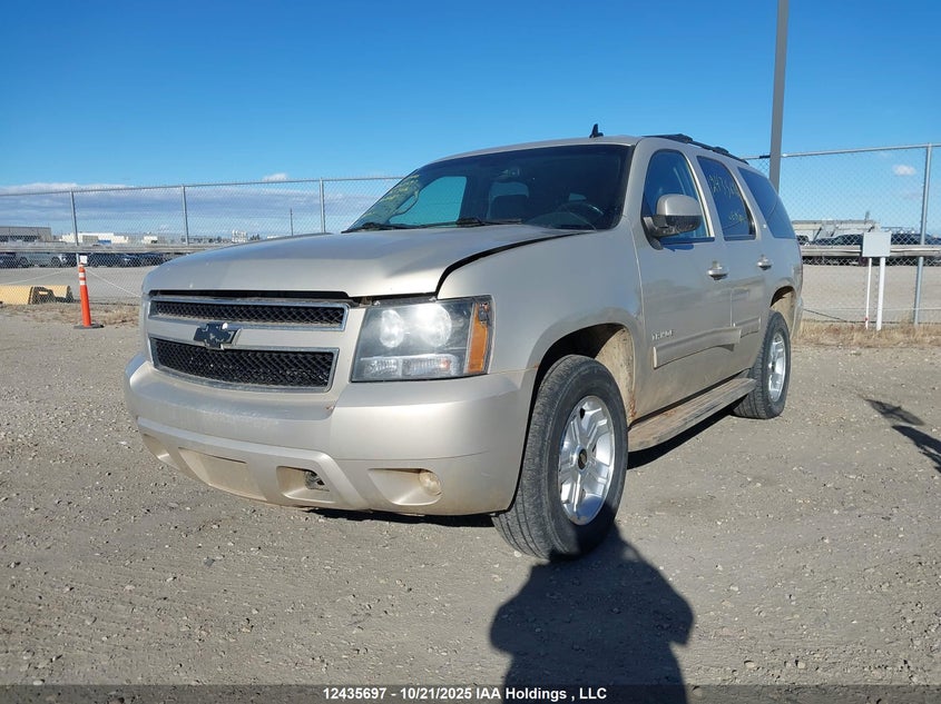 1GNUKBE0XAR151366 2010 CHEVROLET TAHOE photo no. 2