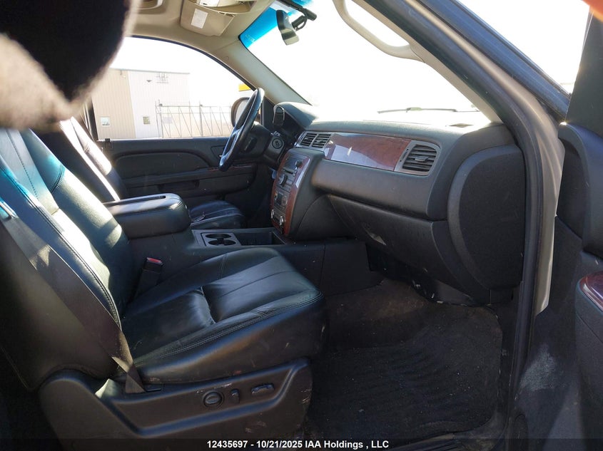 1GNUKBE0XAR151366 2010 CHEVROLET TAHOE photo no. 5