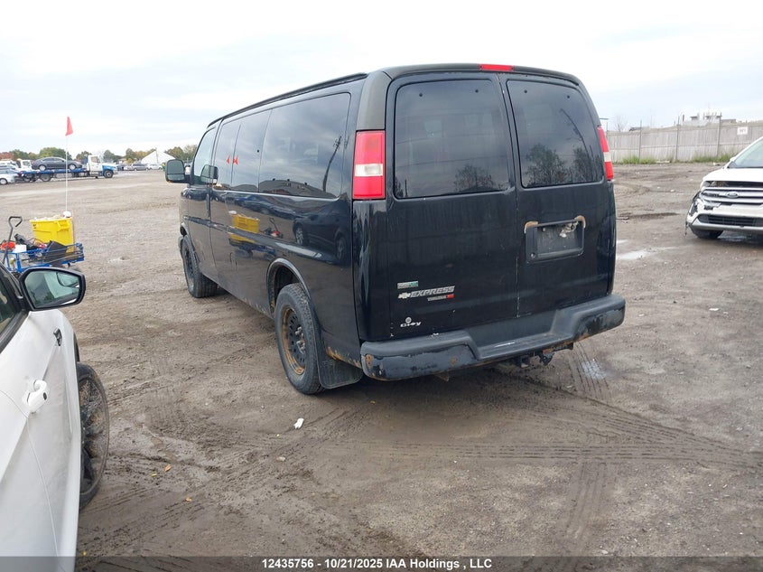 1GNSHBF48B1184969 2011 CHEVROLET EXPRESS photo no. 3