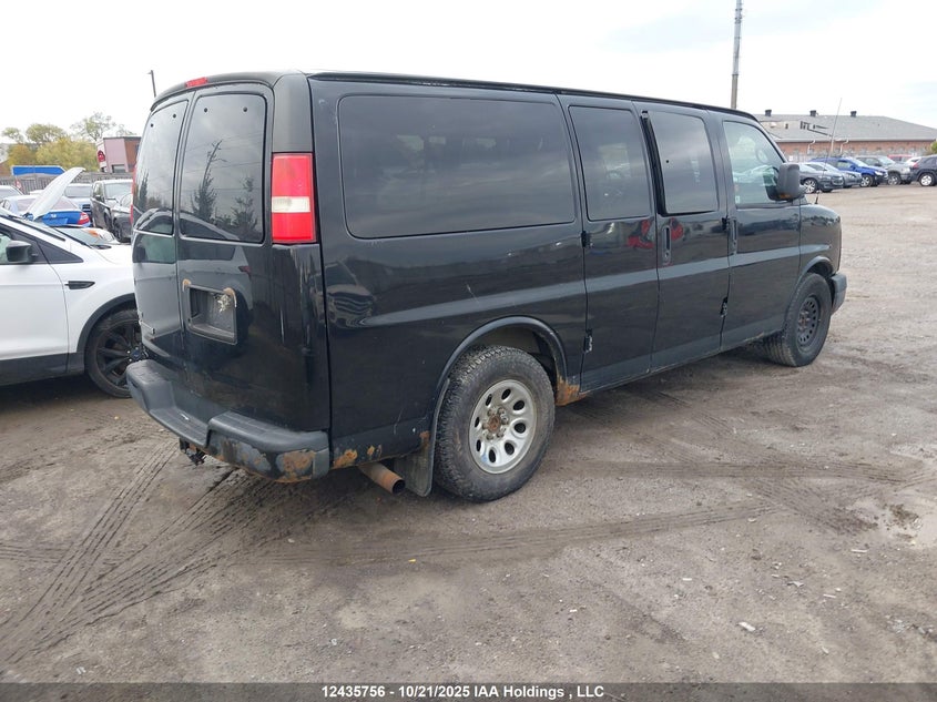 1GNSHBF48B1184969 2011 CHEVROLET EXPRESS photo no. 4