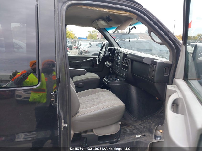 1GNSHBF48B1184969 2011 CHEVROLET EXPRESS photo no. 5