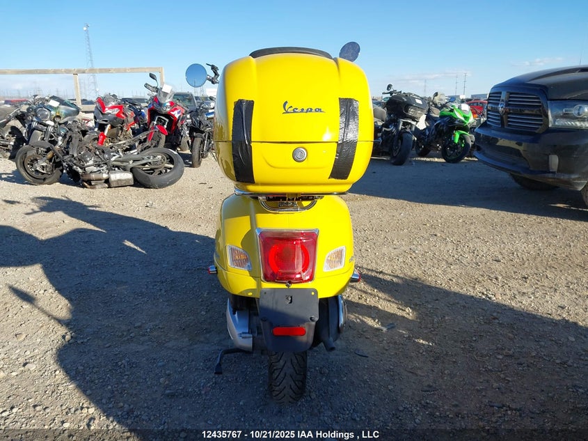 2022 VESPA GTS BIKE N/A