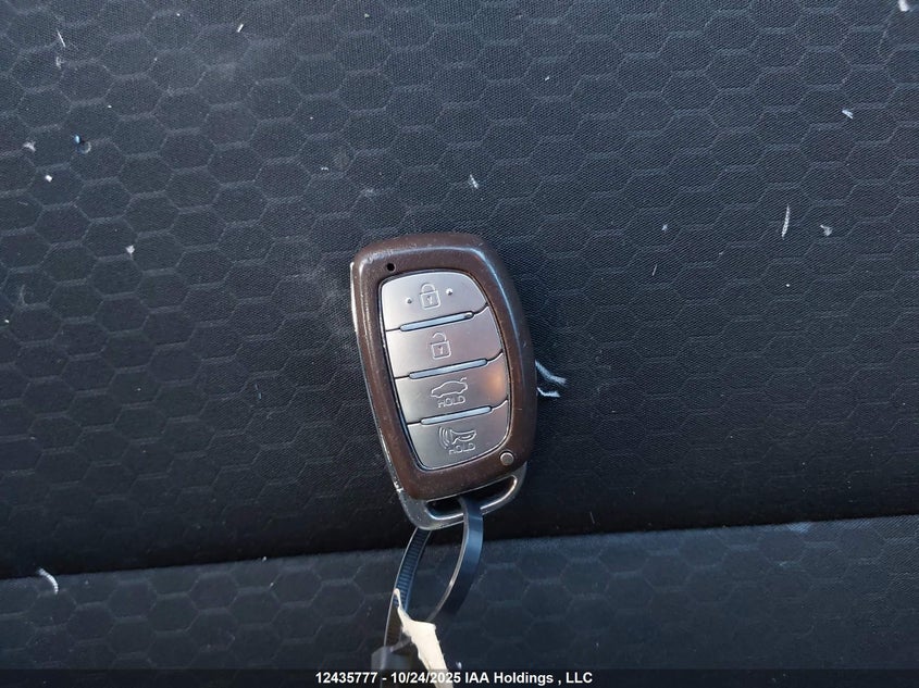 2020 Hyundai Elantra Preferred With Sun And Safety Package Auto Ivt VIN: KMHD84LF7LU109193 Lot: 12435777